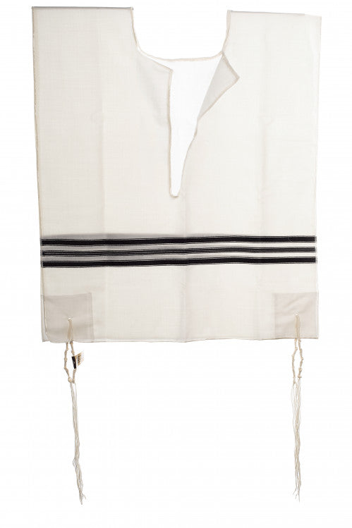 MEFOAR WOOL NO TZITZIS V Neck One Hole Size 20