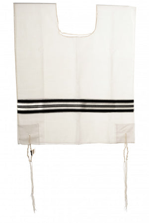 MEFOAR WOOL NO TZITZIS Round Neck One Hole Size 18